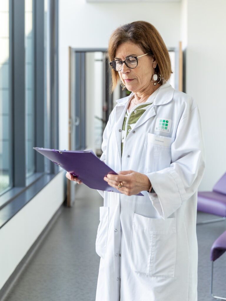 équipe-médicale-essai-clinique-Biotrial