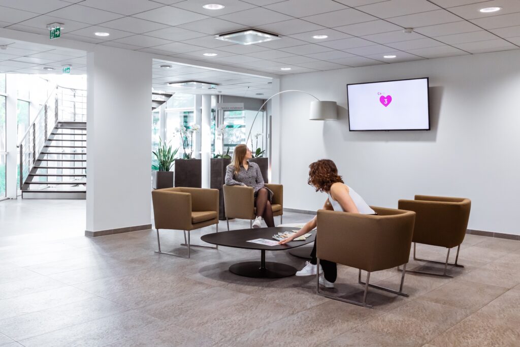 salle-d-attente-centre-recherche-médicale-biotrial-rennes
